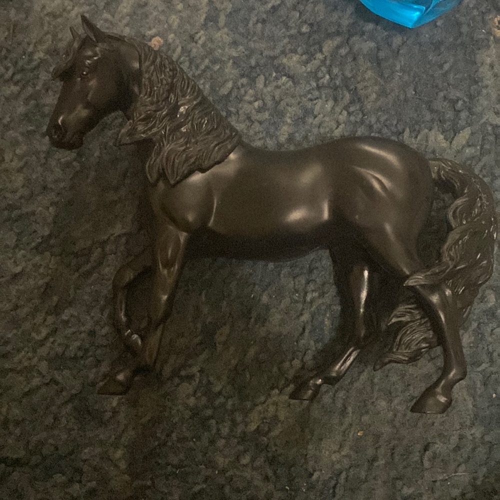 Breyer classic sized black horse